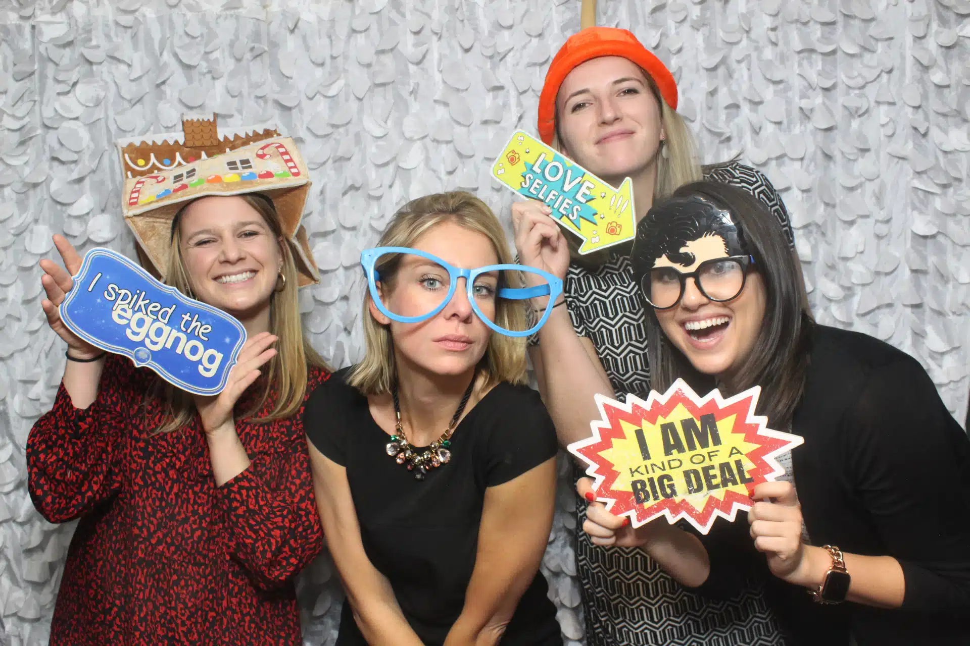 PARTY PHOTO BOOTH RENTAL